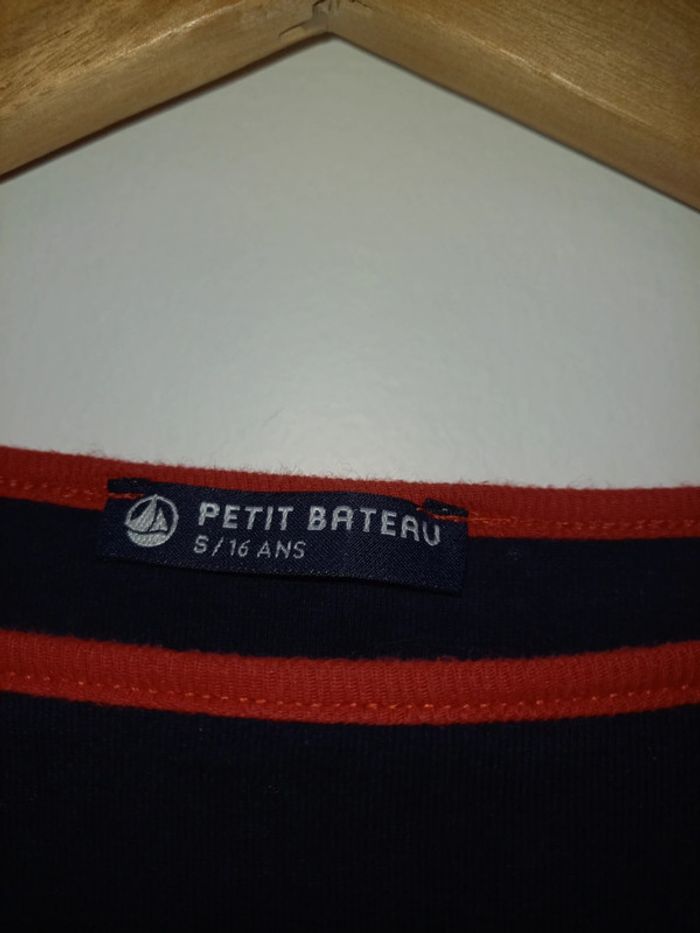 T shirt noir & rouge Petit Bateaux taille 14/ 16 ans - photo numéro 2
