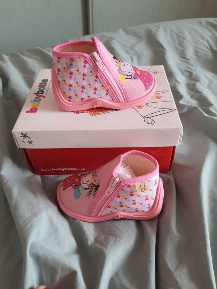 Chaussons pantoufles Babybotte pointure 19 neuf avec étiquettes - photo numéro 4