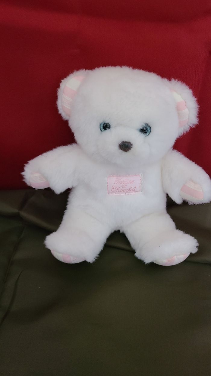 ours blanc aux yeux bleus doudou peluche tartine et chocolat