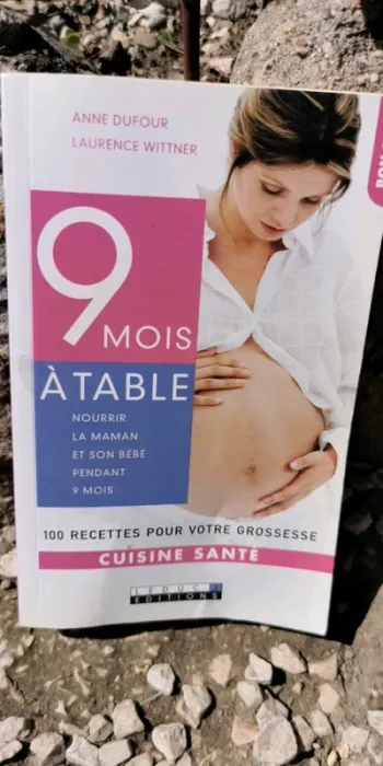 Livre 9 mois a table
