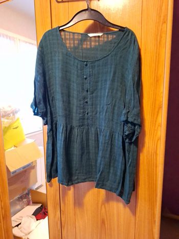 Haut manches courtes vert Camaïeu