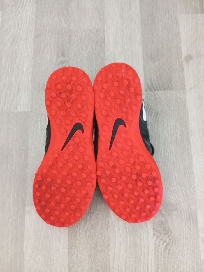 Chaussures foot Nike - photo numéro 4