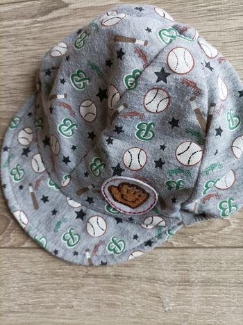 Casquette bébé grise