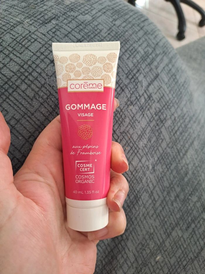 Gommage visage coreme paris