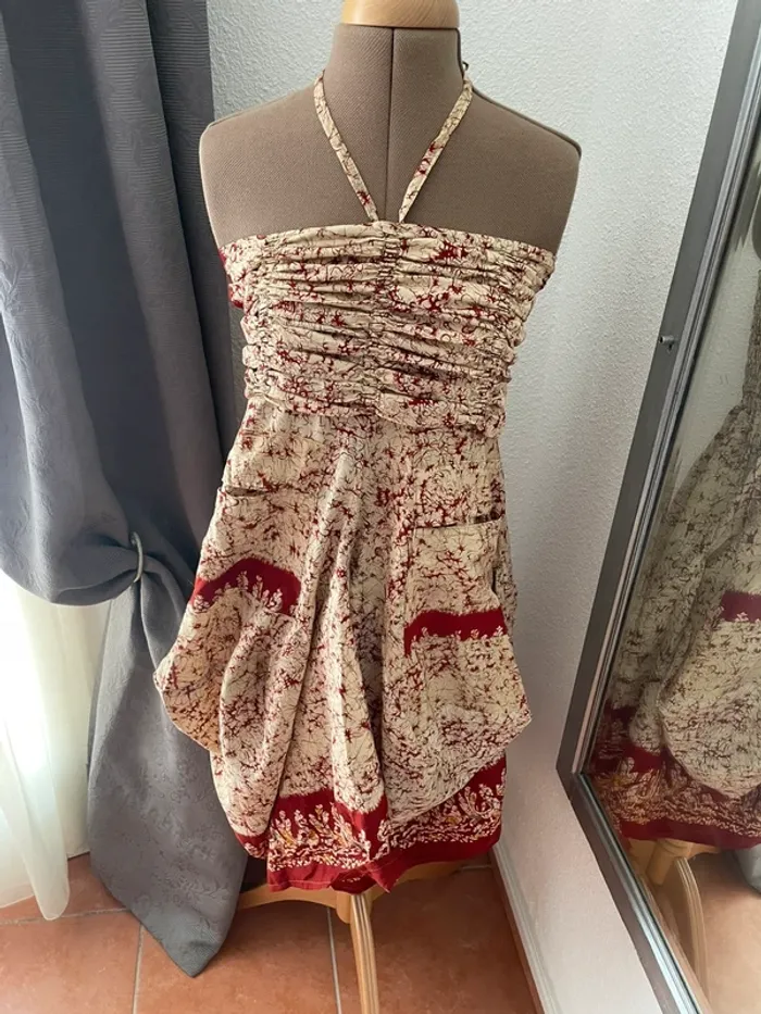 Robe d’été dos nu en soie