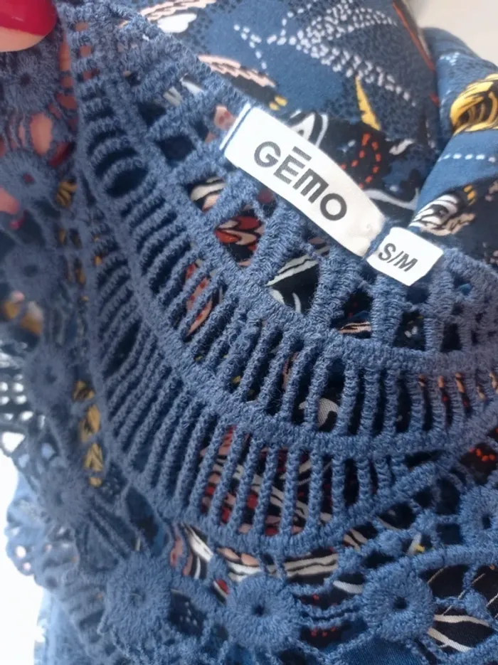 Gilet kimono bleu motif fantaisie fleurs avec broderie au dos T.S/M Gémo - photo numéro 5