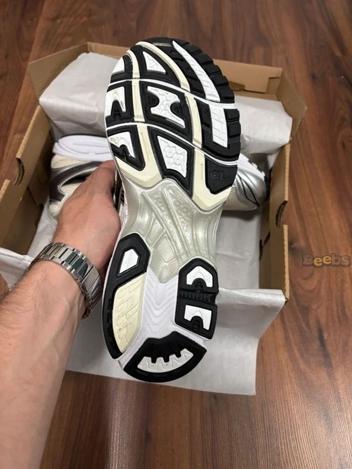 Asics Gel-Kayano 14 Taille 41.5 - photo numéro 6