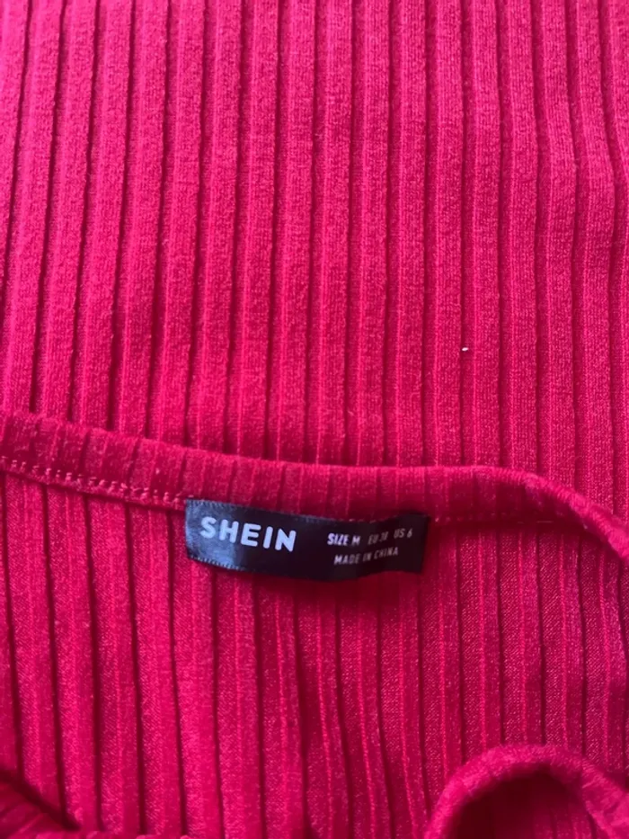 robe rouge - photo numéro 3