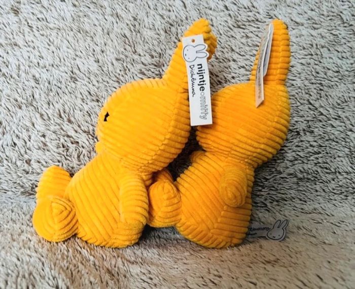 Nijntje Miffy peluches double jaune moutarde 24 cm 🧸 - photo numéro 4
