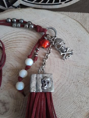 Collier tête de mort