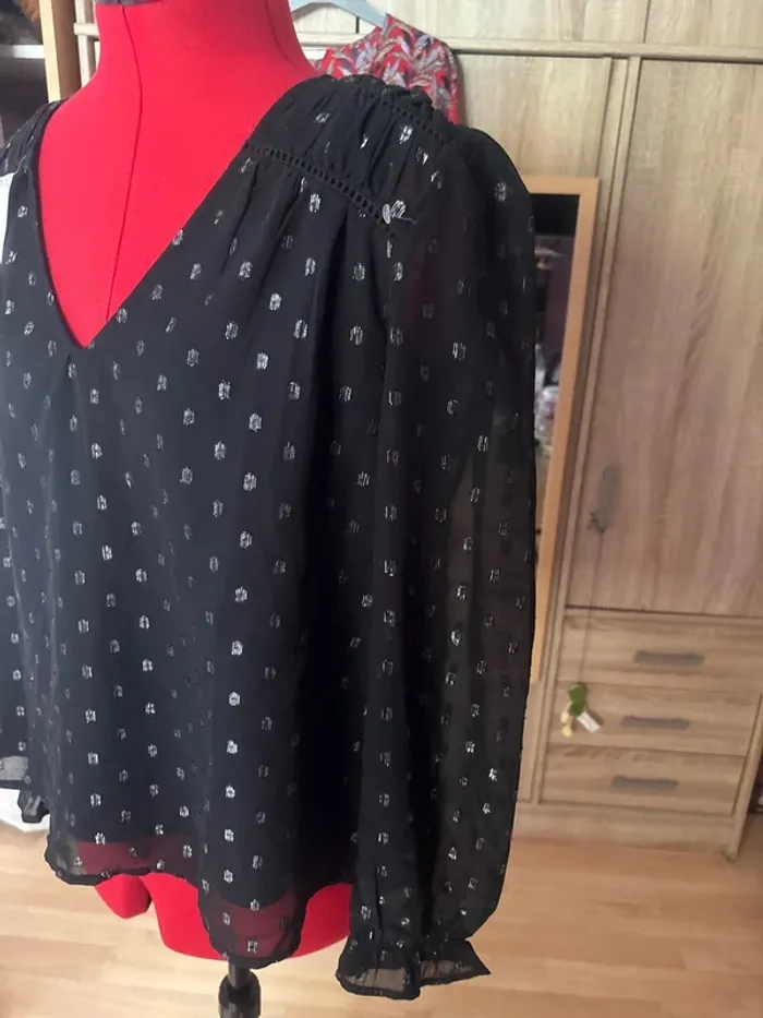 Blouse neuve - photo numéro 3