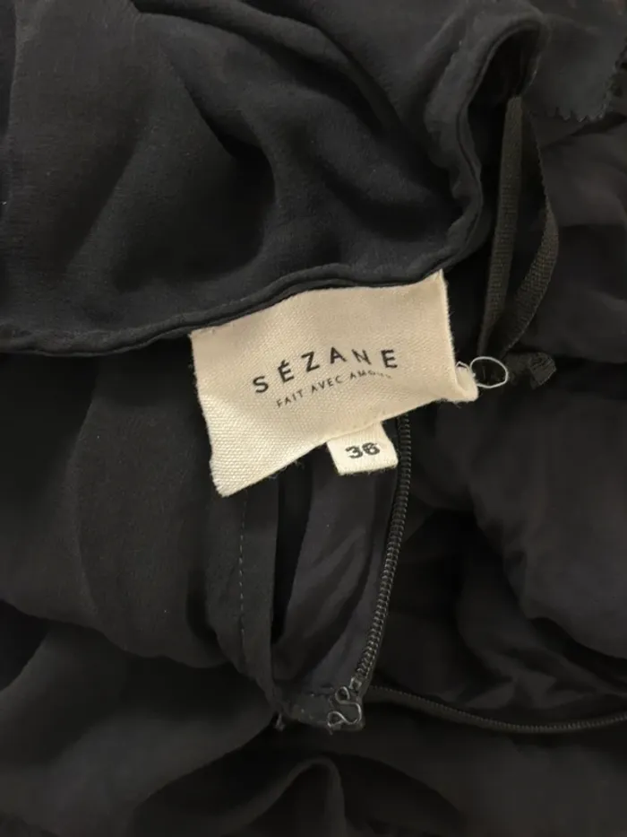 Robe Sezane Neuve avec Étiquette - Taille 36 - Soie Noire - photo numéro 11