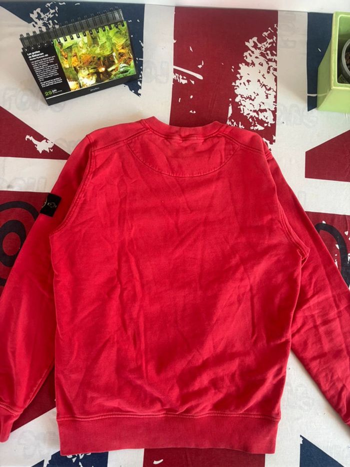 Sweat Stone Island taille S rouge patch sur l’épaule - photo numéro 7