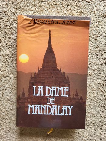 Livre relié "La dame de Mandalay" d'Alexandra Jones