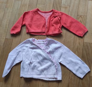 2 gilets courts 6 mois