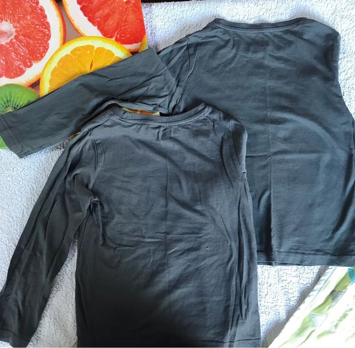 2 tee-shirts manches longues 6 ans - photo numéro 2