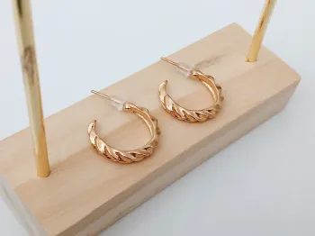Boucles d’oreilles créoles dorées vintage torsadées