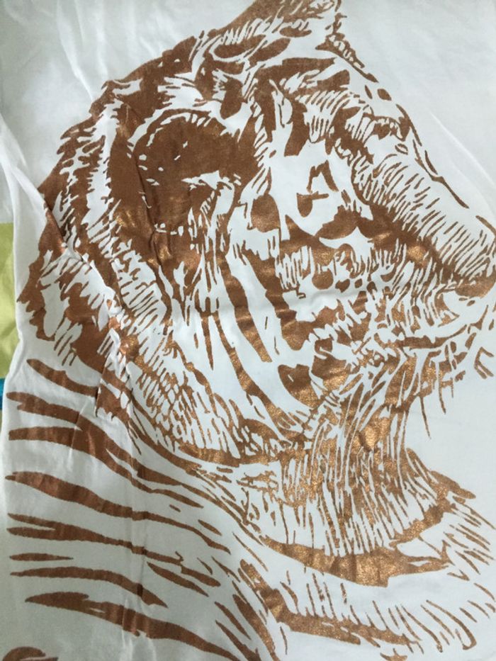 haut blanc motif tigre - photo numéro 3
