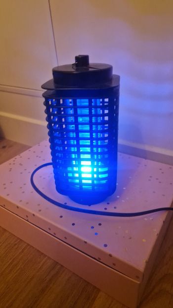 Lampe a moustiques