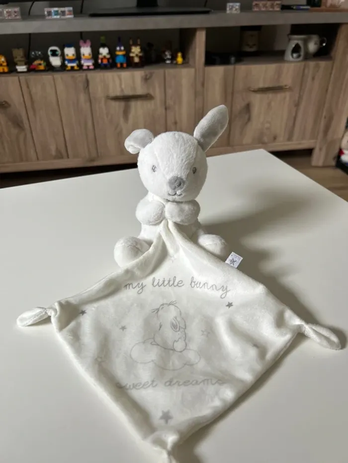 Doudou mouchoir lapin simba toys