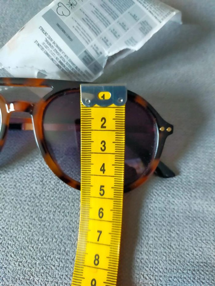 Lunettes de soleil écaille & branches dorées – neuves avec étiquette - photo numéro 5