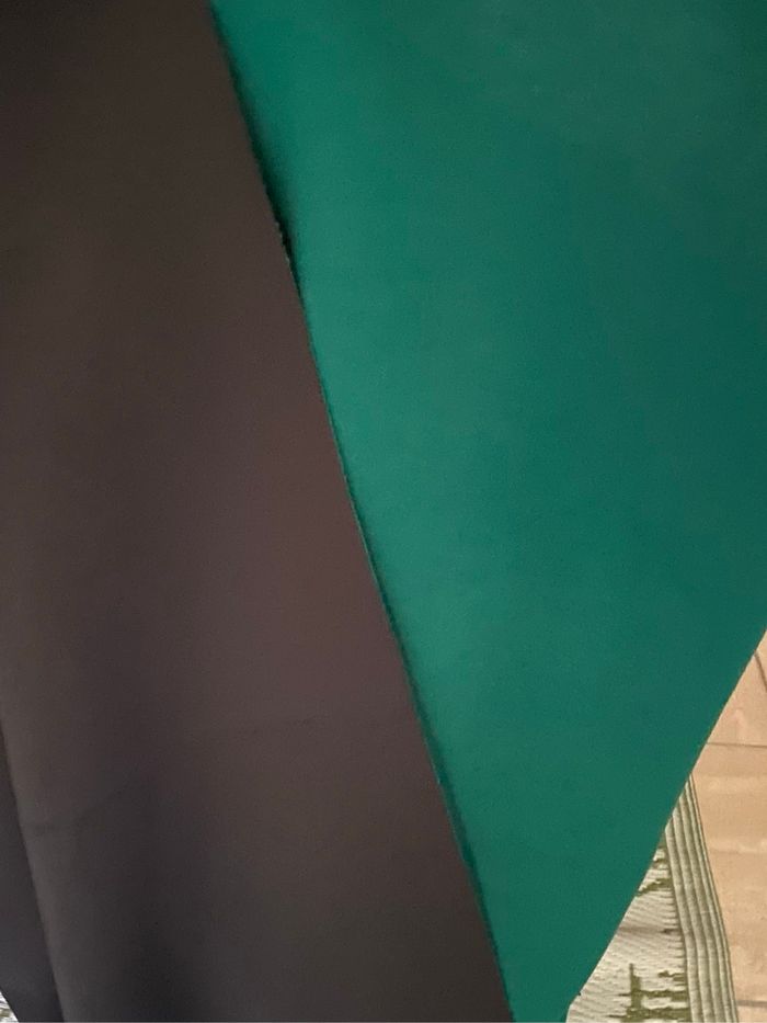 Coupon de tissu   Réversible  vert &noir