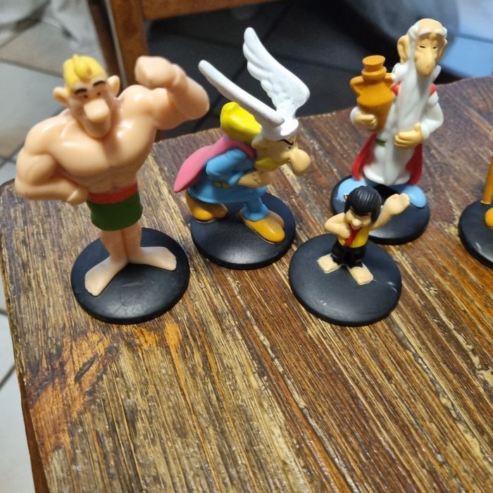 LOT figurines ASTERIX - photo numéro 2