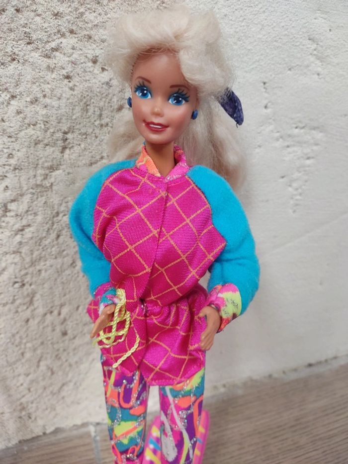 Barbie sport d'hiver années 90 - photo numéro 2