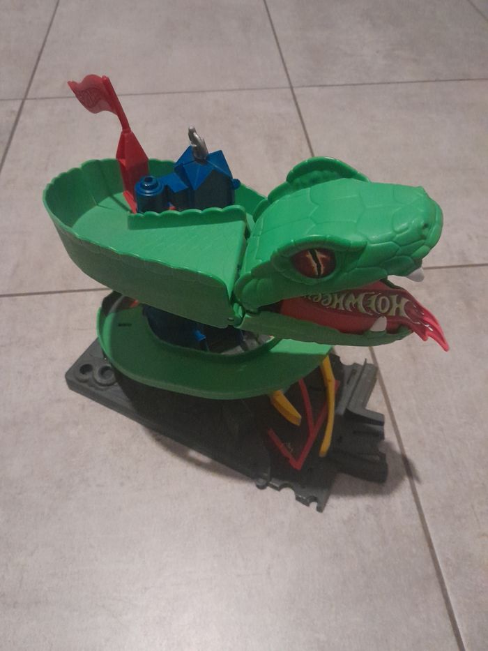 Hot wheels City Cobra Crush playset - photo numéro 5