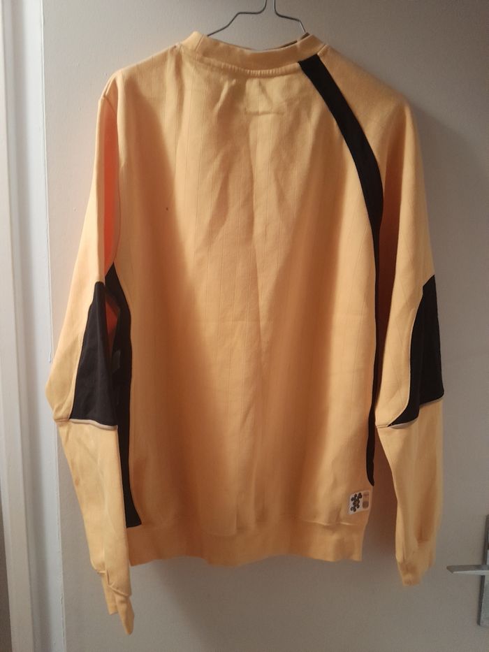 Pull jaune - photo numéro 2