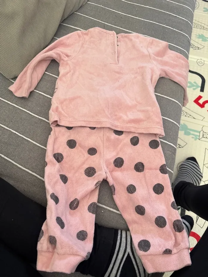 Pyjama Minnie bébé fille 12 mois - photo numéro 2