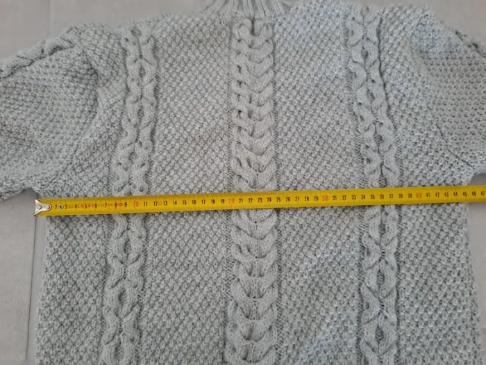 Gilet en Laine Tricoté Main - Pièce Unique et Chaleureuse - photo numéro 3