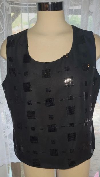 Tee-shirt a strass fermeture zippée dos 40
