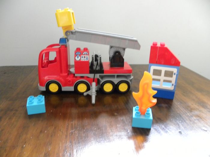 LEGO Duplo Ensemble Pompier - photo numéro 2