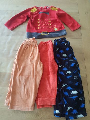 Lot de 3 bas et 1 haut de pyjamas garçon taille 2 ans