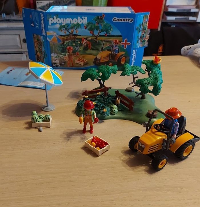 Playmobil Country 6870 Couple de Fermiers + Verger. Complet