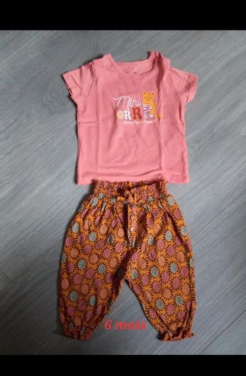 Ensemble t shirt + pantalon