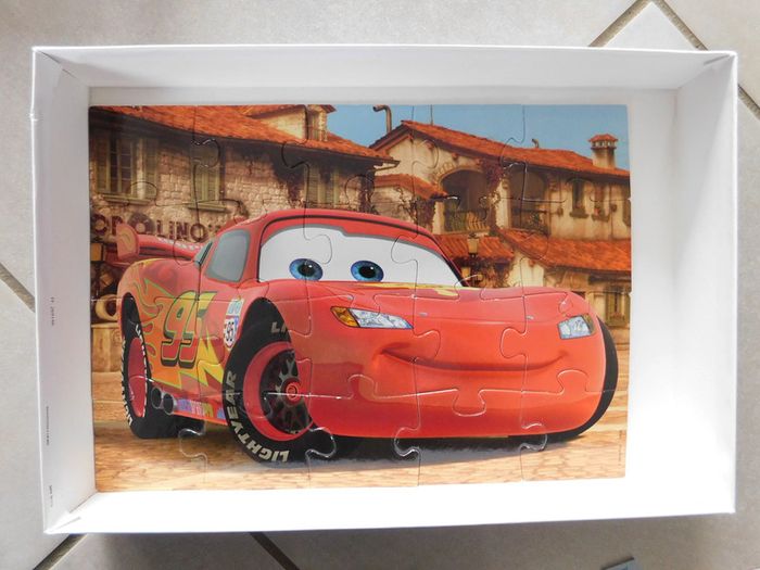 2 Puzzles cars 20 pièces très bon état Educa disney pixar - photo numéro 2