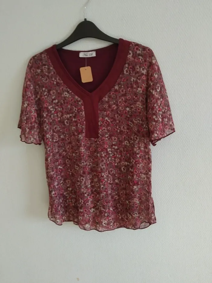 Blouse manches courtes taille S/M - photo numéro 3