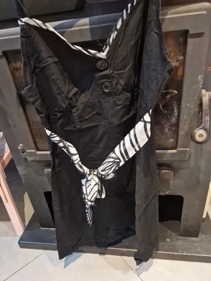 Robe très bon état - photo numéro 2
