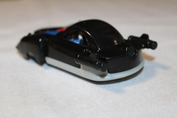 Disney voiture des indestructibles - photo numéro 3