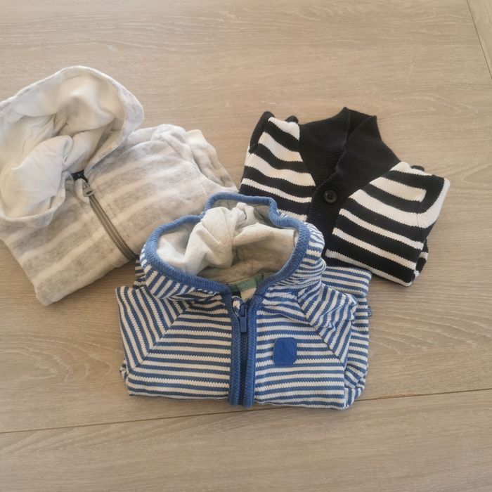 Lot gilet taille 6 mois kiabi / Obaibi - photo numéro 1