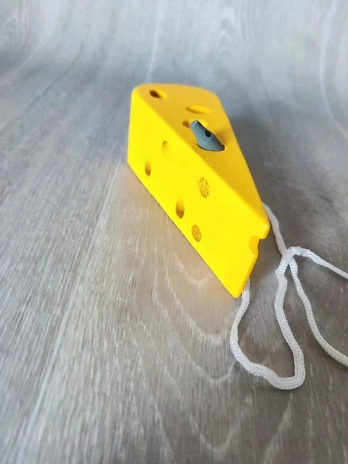 Ver qui mange du fromage motricité fine - photo numéro 3