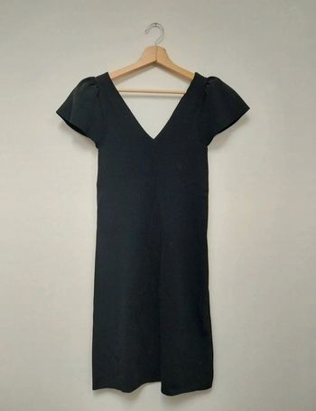 Robe noire Mango