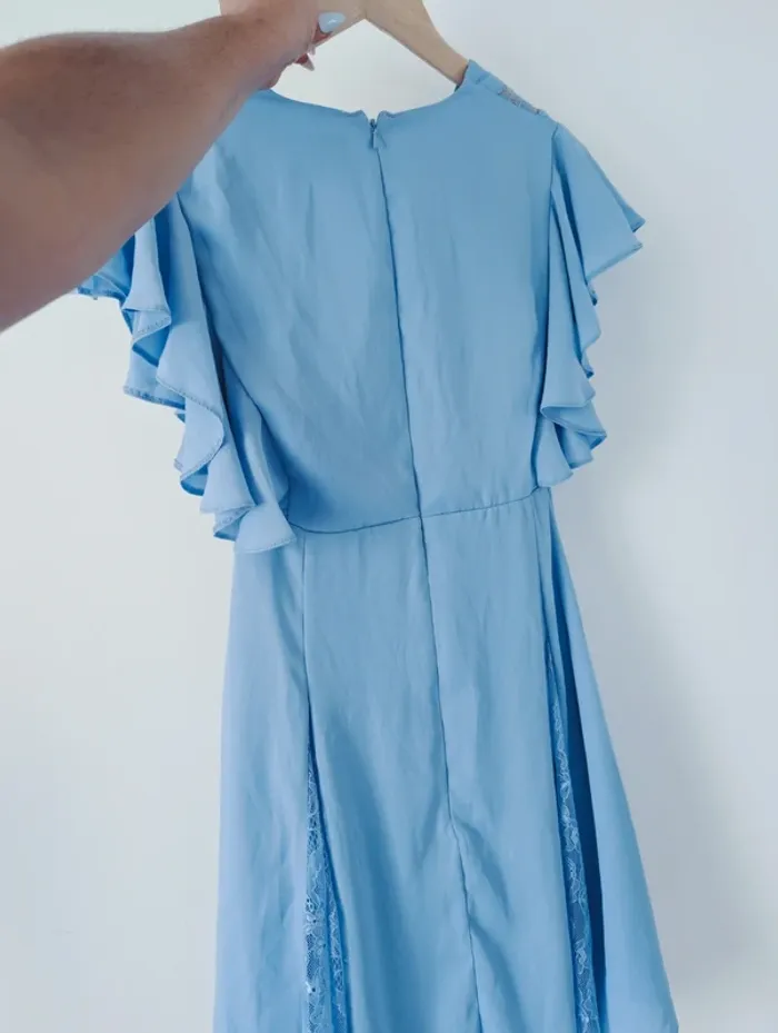 Robe volantée dentelle décolleté bleu ciel mariage chic soirée élégant ASOS taille 36 - photo numéro 4