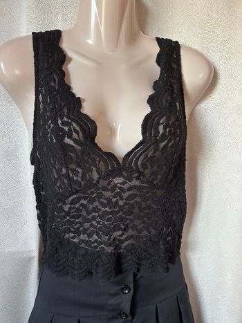 Crop top dentelle noir M Zara 