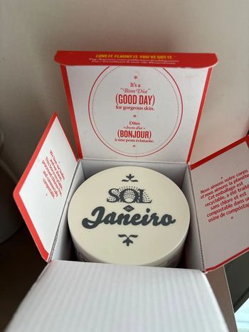 Sol de janeiro Bom Dia BrightTM : Crème corps