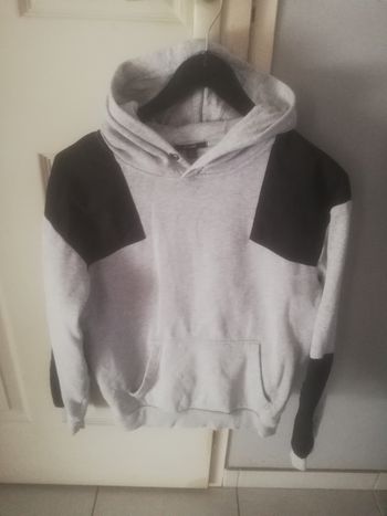 Pull capuche