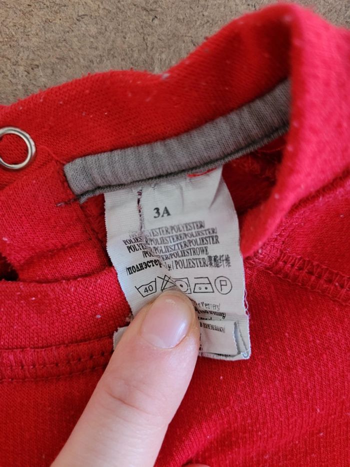 Pull sweat rouge taille 3ans - photo numéro 4