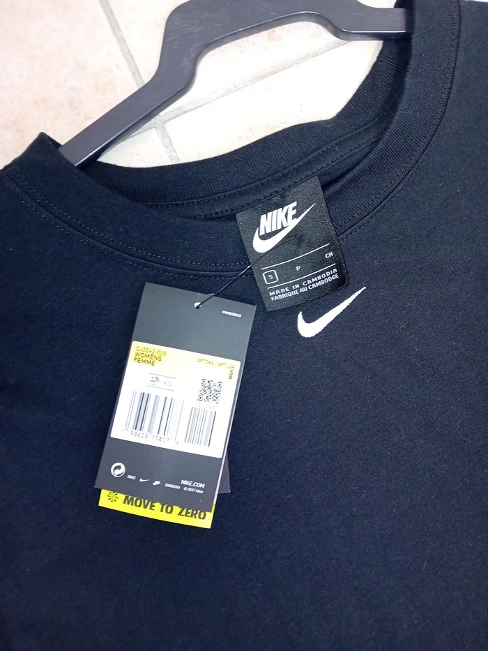 Robe noir Nike t. S - photo numéro 2